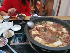 -双廊杨记石锅鱼石锅牛肉