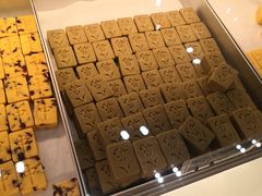 -酥大興·新国潮糕点配茶饮(龙岗万达黑金店)