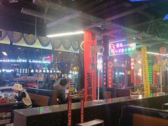 -路边边.炒菜烧烤.音乐餐厅(良乡长虹店)