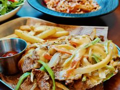 -mordew加州日记西餐&小酒馆(新天地店)