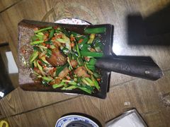 蒜苗炒腊肉-灶东家民间菜(回兴店)