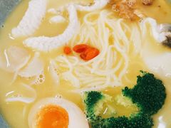 白汁河月豕煨面-江小鲀河豚馄饨(日月光店)