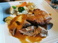 招牌巴伐利亚烤脆皮猪肘-LENBACH兰巴赫西餐啤酒坊(大连东港店)