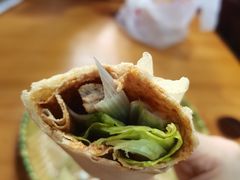 煎饼卷大葱-老济南民间小吃·传统鲁菜(芙蓉街店)