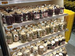 -三只松鼠生活馆(芜湖弋江金鹰店)