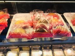 -红宝石·鲜奶小方·海派西点房(丰庄店)