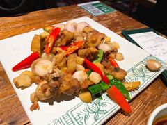 泰式柠檬香叶鸡-云海肴·汽锅鸡·云南菜(美罗城店)