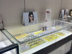 -零度眼镜·宝视友·蔡司依视路(吾悦花街店)