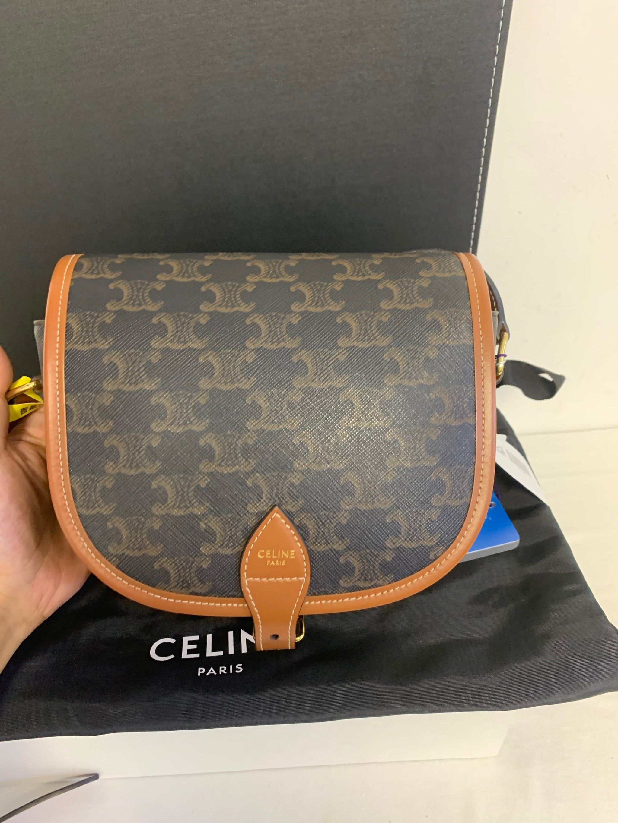 赛琳(celine)老花马鞍包