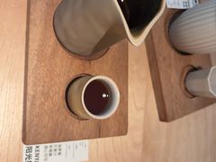-彳亍咖啡·这里(水湾路店)