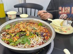 -周良天山牛杂城(天山路总店)