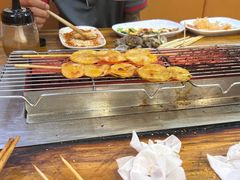 -哈尔滨小酒馆·鲜肉现穿自助烧烤(康新花园店)