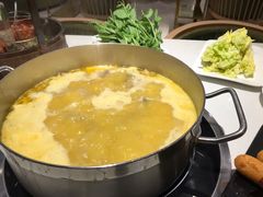 八珍花胶鲍鱼鸡汤锅-八珍玉食鸡煲·打边炉(印象城店)