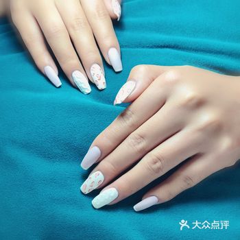 开在睫毛上的人间富贵花