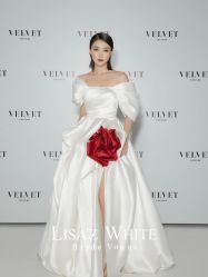 点击看大图 -Renee芮亦婚纱