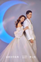 -雪中彩影婚纱摄影·微光艺术中心