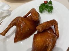 玻璃脆皮乳鸽-利苑酒家(金宝店)