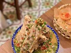 夜市网红火山排骨-曼谷食堂·泰国家庭料理(丹桂路店)