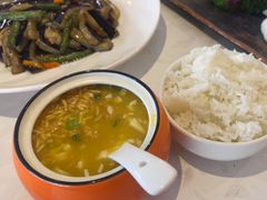 -阿瓦山寨·湘菜现炒·剁椒鱼头王(咸阳总店)