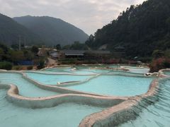 -十万大山布透温泉