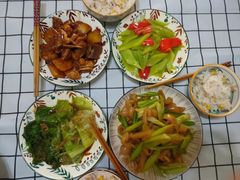 -天鹅到家·保姆月嫂育儿嫂(朝阳店)