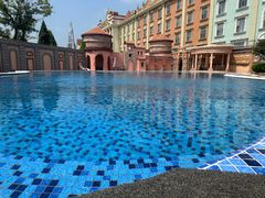 -泉城欧乐堡戏水湾艺术养生温泉