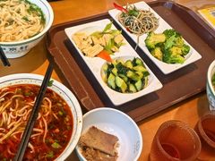 -伊京轩兰州牛肉面(闹市口店)