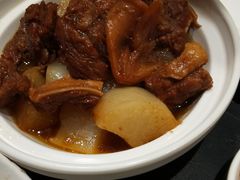 招牌红烧牛腩-百事佳烧鸭牛腩(上海虹桥站店)