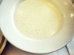 奶油松茸蘑菇汤-莫斯科餐厅