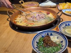 -洱火云南酸菜牛肉火锅(石景山当代商城店)