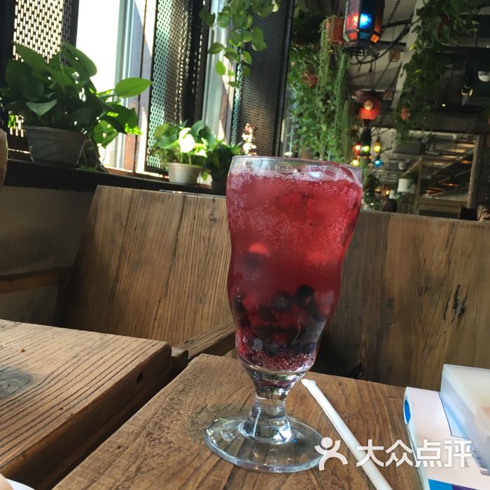 fan coffee(小白楼店)-莓子汽水图片-天津美食-大众点评网