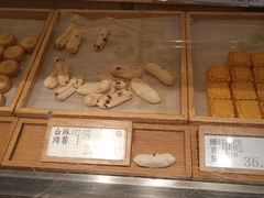 面包甜点陈列柜-泸溪河桃酥(西直门凯德店)