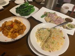 咸鱼鸡粒炒饭-广州中心皇冠假日酒店·百粤楼