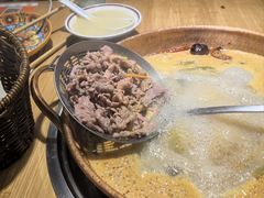 -洱火云南酸菜牛肉火锅(石景山当代商城店)