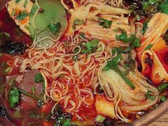 -成都你六姐·牛肉冒菜(上海环宇荟店)