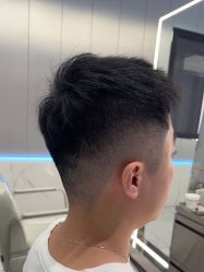 -PE SALON