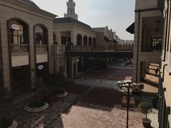 -王府井奥莱临潼小镇(临潼店)
