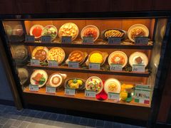 面包甜点陈列柜-萨莉亚意式餐厅(国和1000店)