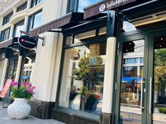 -lululemon(比斯特购物村店)