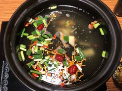 -陆记牛庄·碳锅龙虾烧烤(爱上花园店)