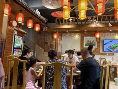 大堂-东来菜馆•手抓海鲜家常菜•海鲜锅贴(鸽子窝店)