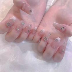 -悦指间美甲美睫