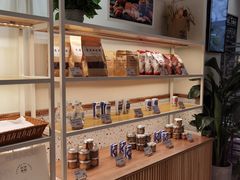 面包甜点陈列柜-前进麦味·天然烘焙(凯德1818店)