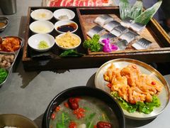 -围炉肉舍丹东海鲜烤肉·烤活鳗(步行街店)