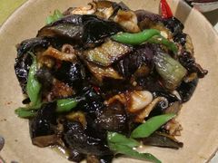 八爪鱼烧茄子-巷子里小酒馆(西三道街店)