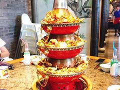 -沪小二炭火蛙锅(淮海中路美食不夜城店)
