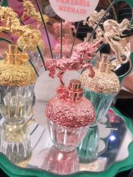 -ANNA SUI