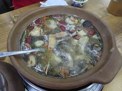 五指毛桃汤底-广味炭炉鸡煲(宝业路分店)