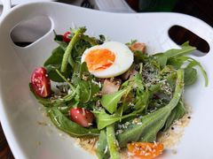 牛油果藜麦色拉-YUE·6·西式融合餐厅(外滩六号店)