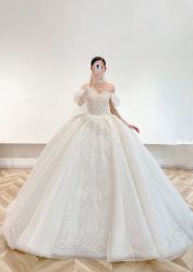 -予白婚纱礼服馆